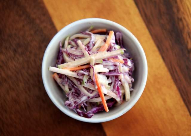 Salada de repolho cremosa